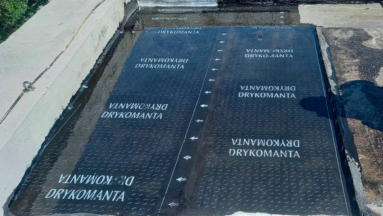 Execução de reparo pontual de impermeabilização