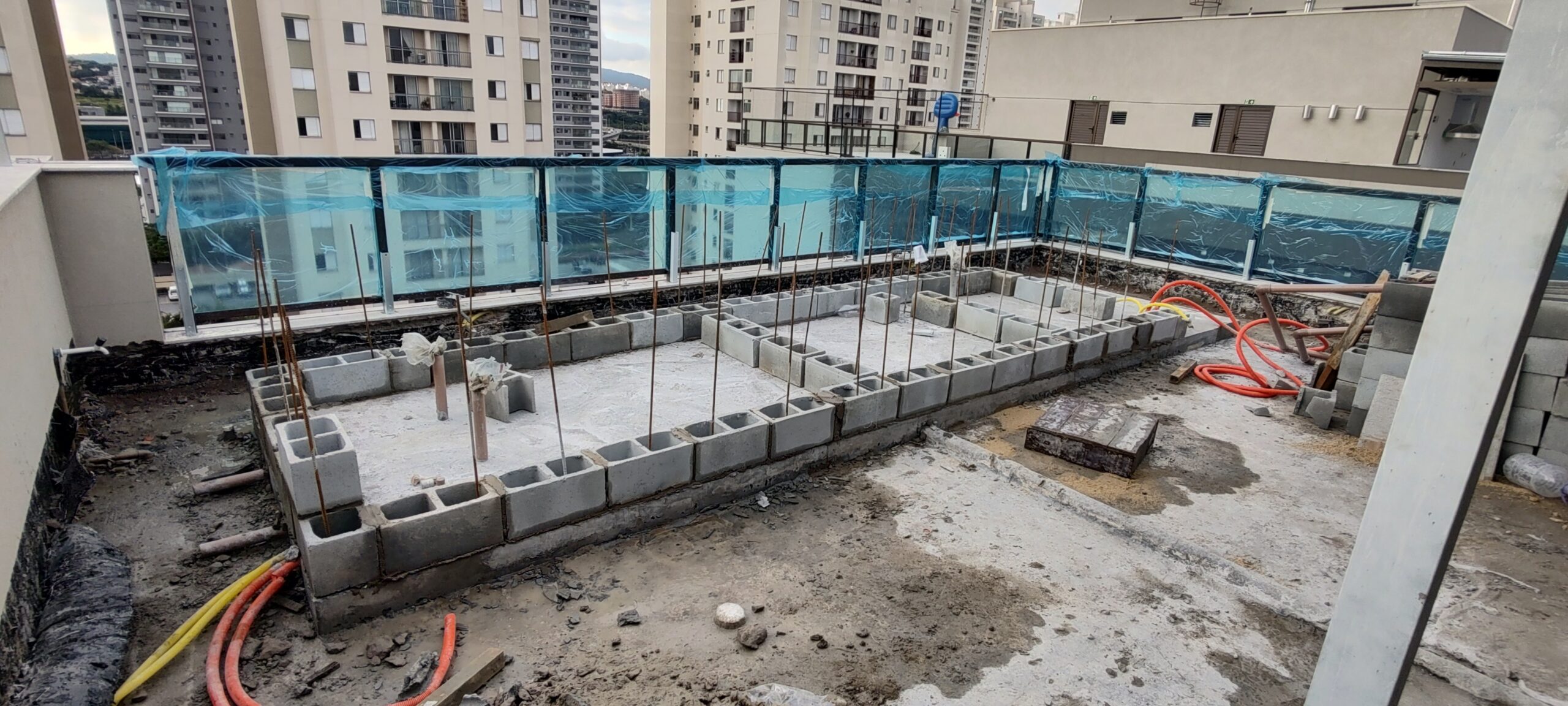 Execução de piscina em Cobertura