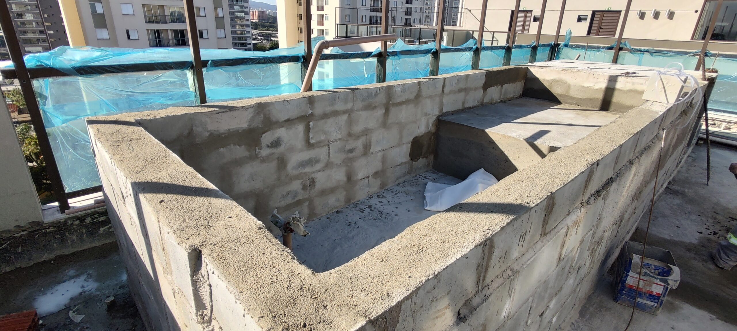 Execução de piscina em Cobertura
