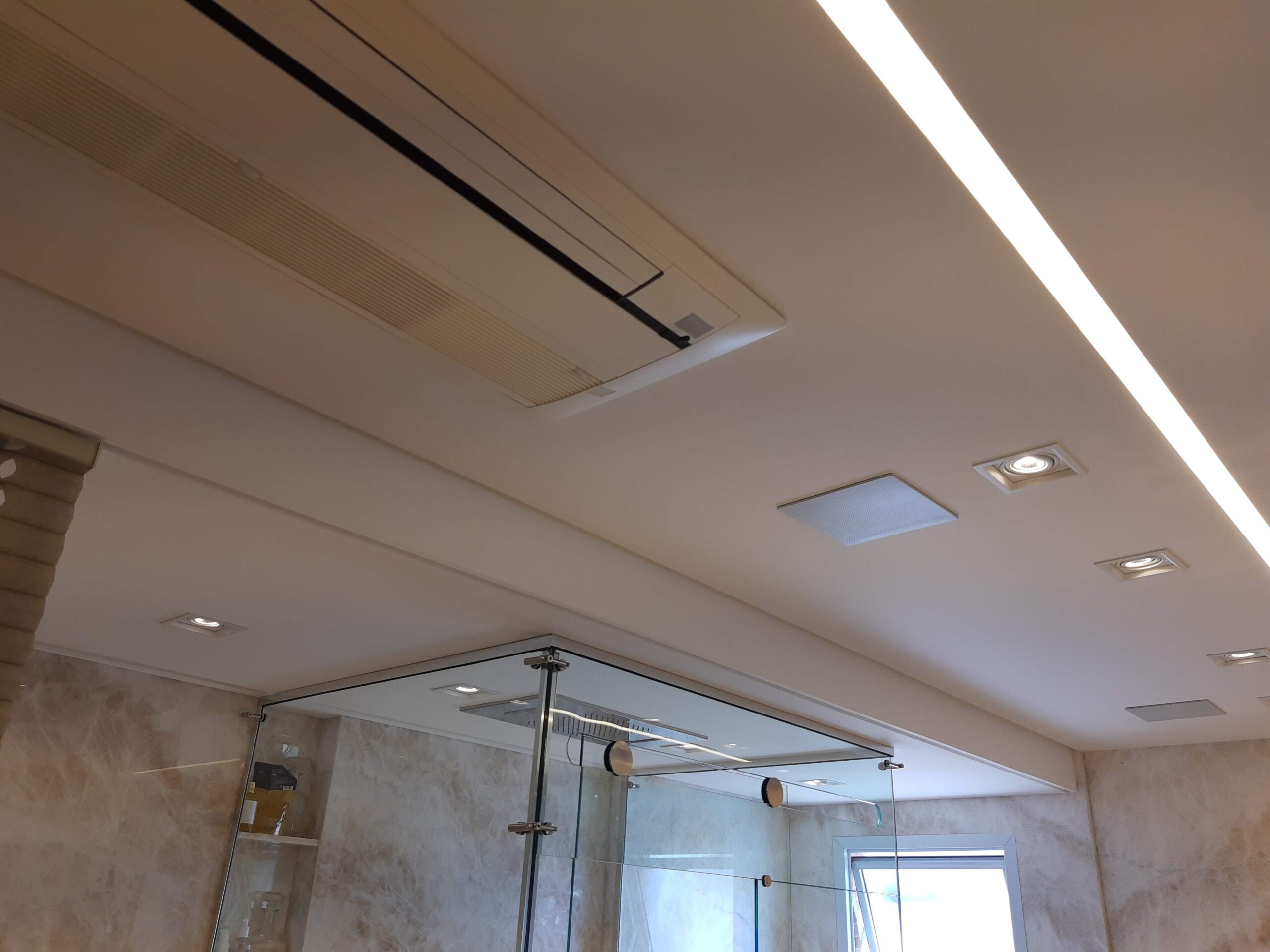 Forro de gesso com instalações